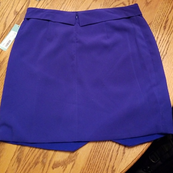 Asymetrical skirt - Picture 4 of 4